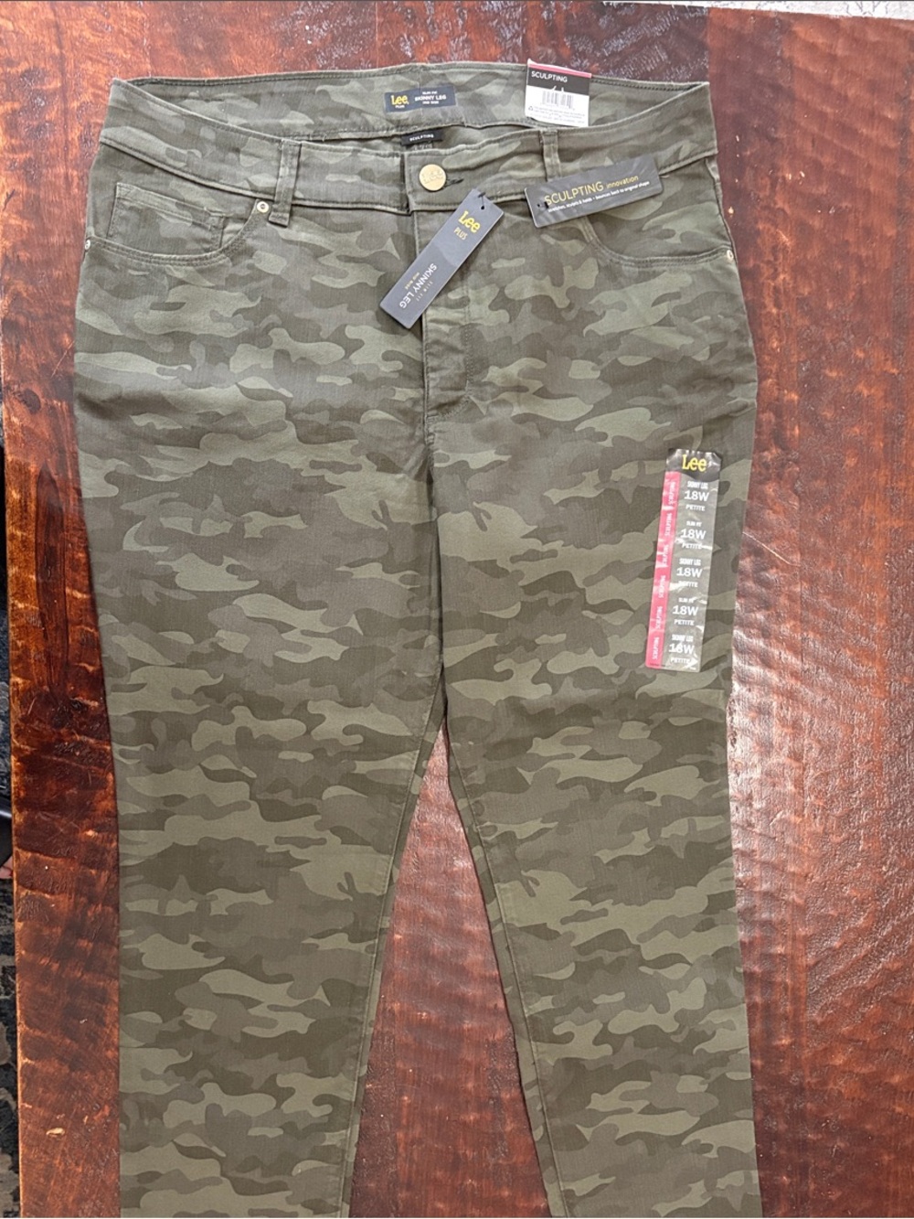Lee Women's Plus Petite Olive Camo Skinny Pants